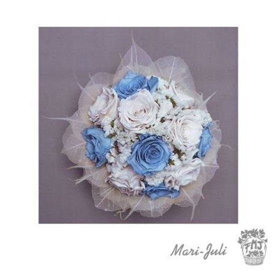 Imagen de Ref.N0002.Ramo de novia rosas preservadas azul blanco.