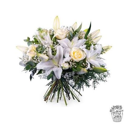 Ref.FMJ0125.Ramo de flores clásicas blancas.