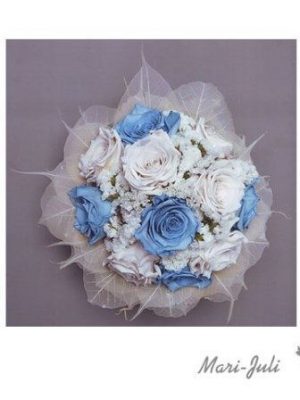 Ref.N0002.Ramo de novia rosas preservadas azul blanco.