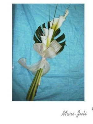 Ref.FMJ0047.Ramo de Novia Calas en tonos blancos .